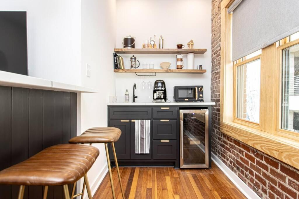 King Bed Stylish Studio In Heart Of Downtown Room # 200 Hot Springs Exterior foto